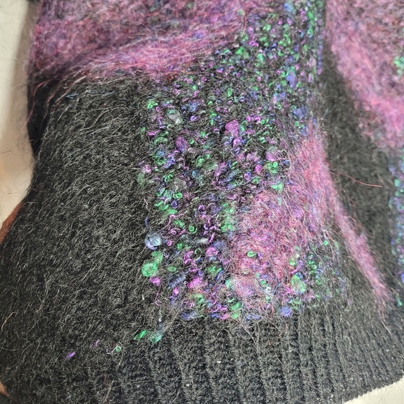 Vintage black and purple wool sweater - Picture 8 of 10
